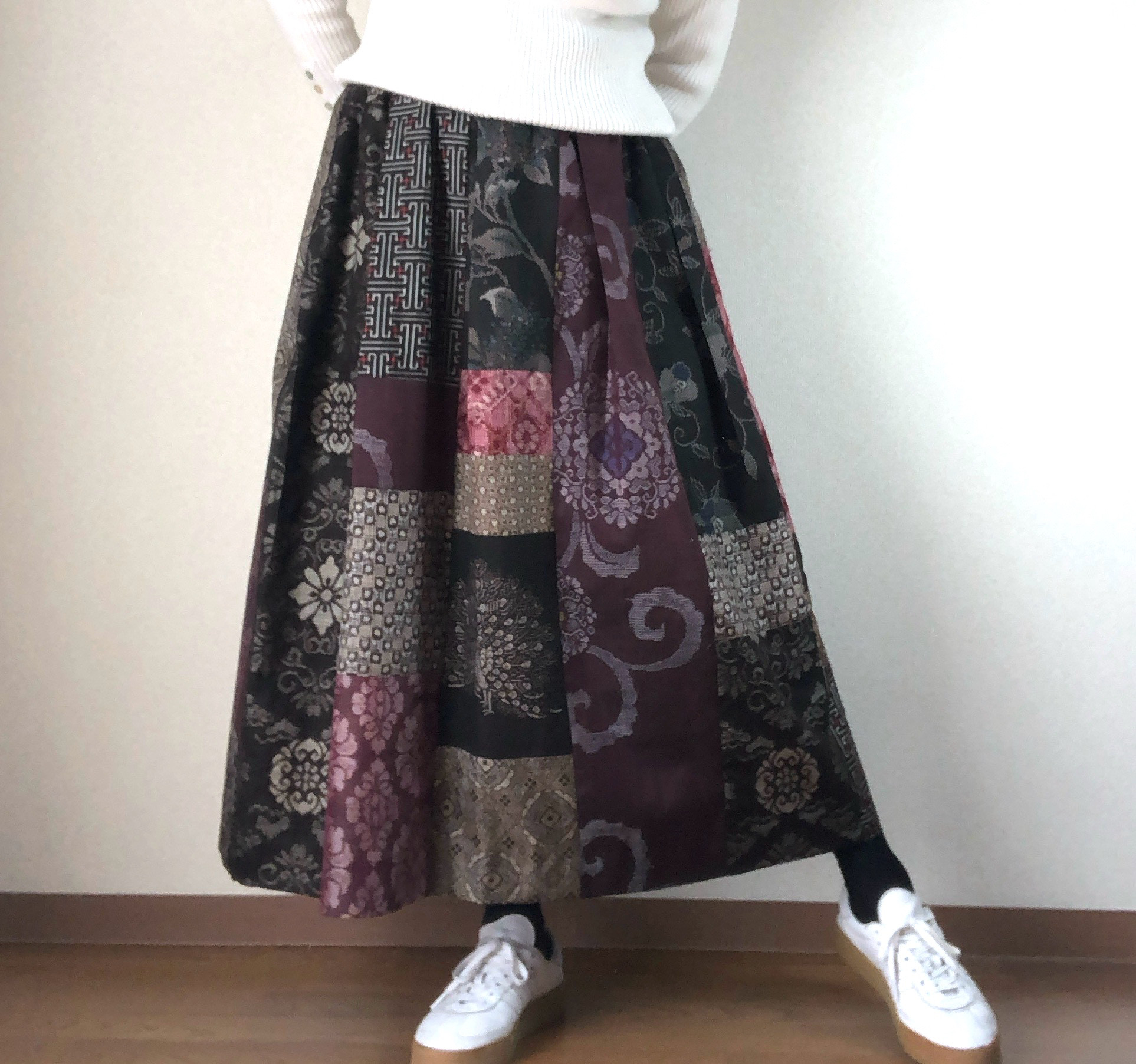 アンティーク大島紬のパッチワークスカート　赤秋名バラ　裏地付き　着物リメイク