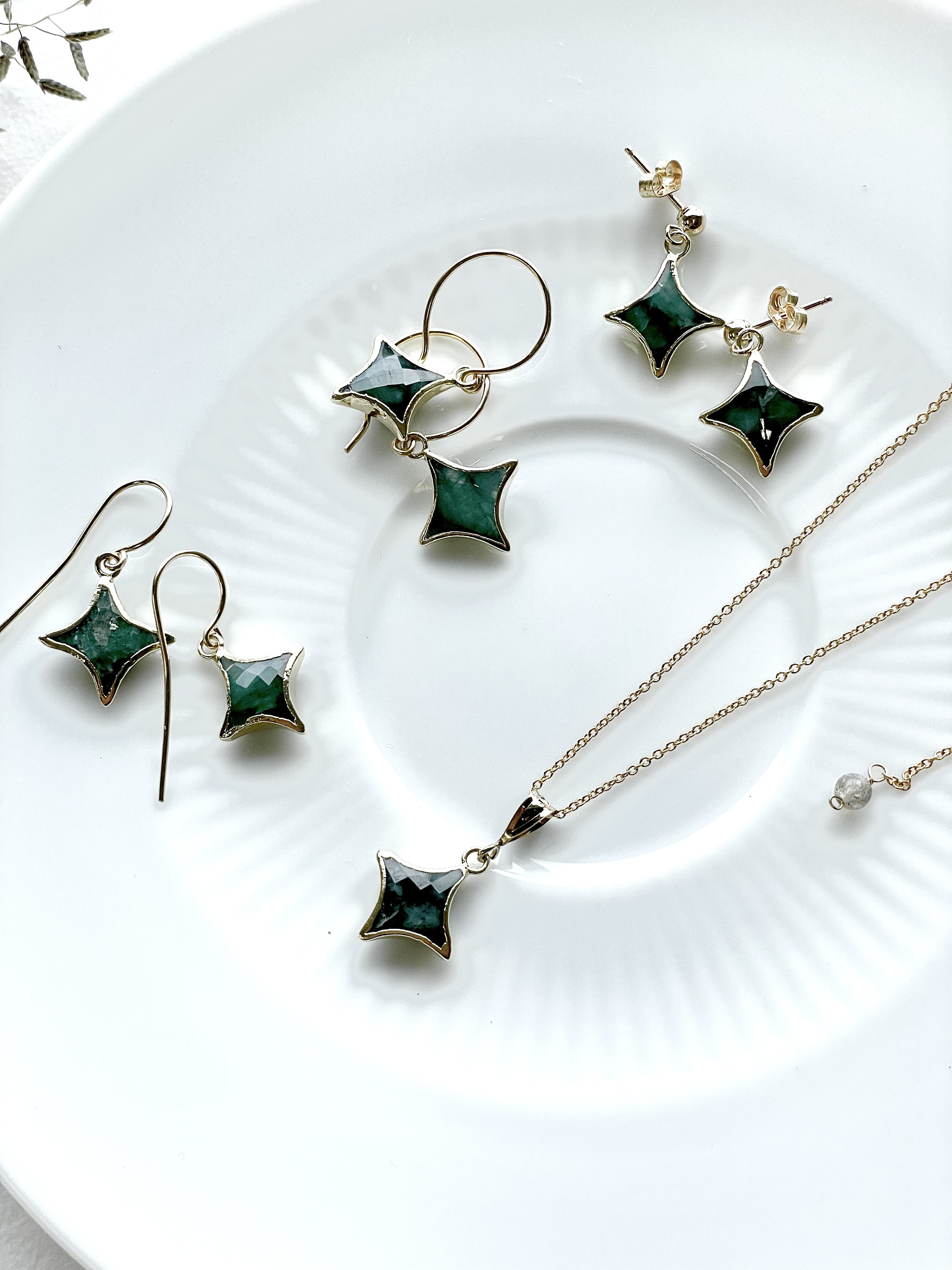 ピアスネックレスセット　Creema限定 新春福袋　エメラルド　星　14ｋｇｆ　クリスマス　ギフト　グリーン　緑