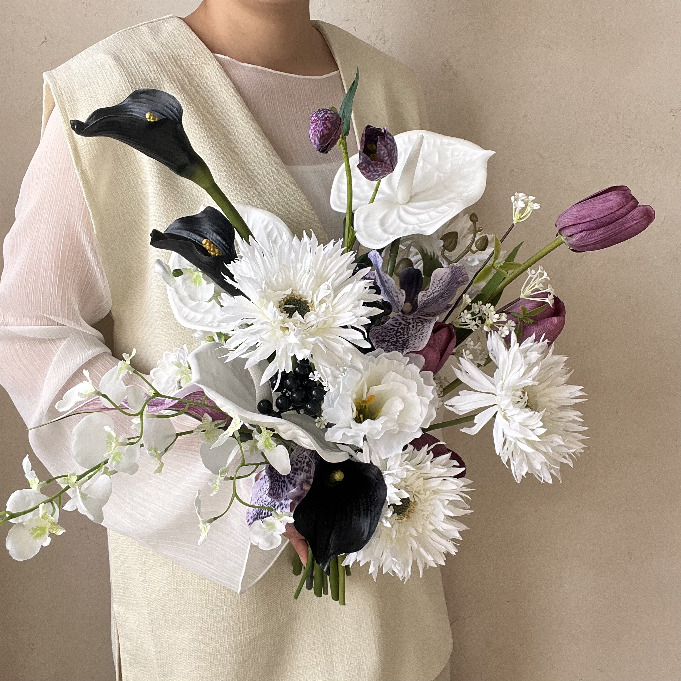 カラーリリーとガーベラのウェディングブーケ　アーティフィシャルフラワー