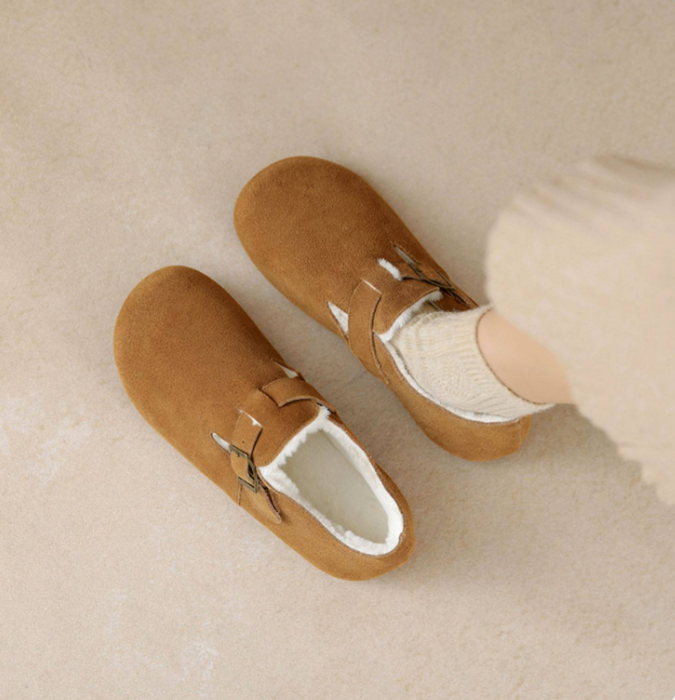 本革ブルケン靴女性2026秋冬厚底全包み小ジャガイモプラス綿入れ靴大サイズ婦人靴41 ~ 43