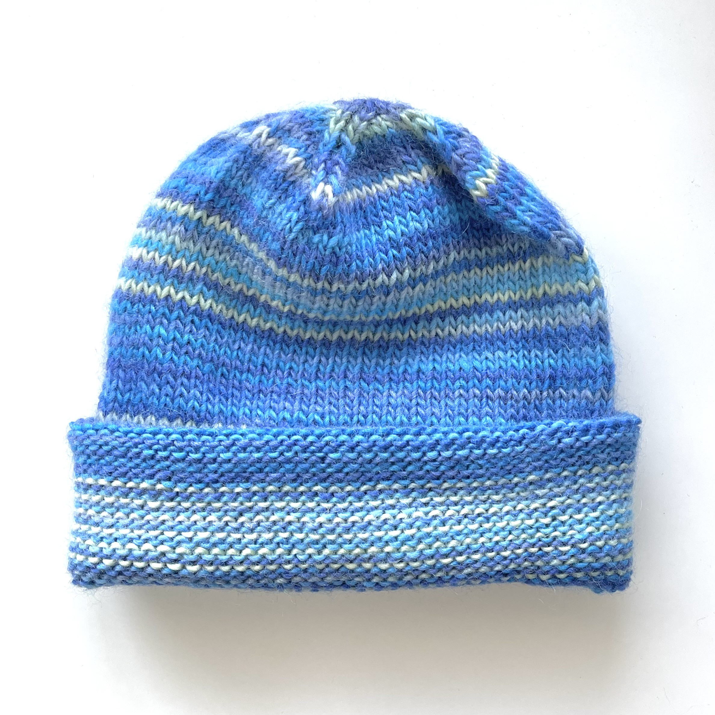 エレガントにかぶるニット帽子