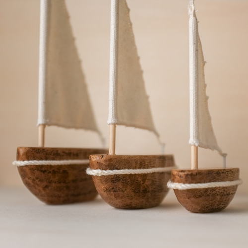 ヨット】木彫り 彫刻 海 夏 舟 船 鳥 インテリア マリン 森 北欧雑貨