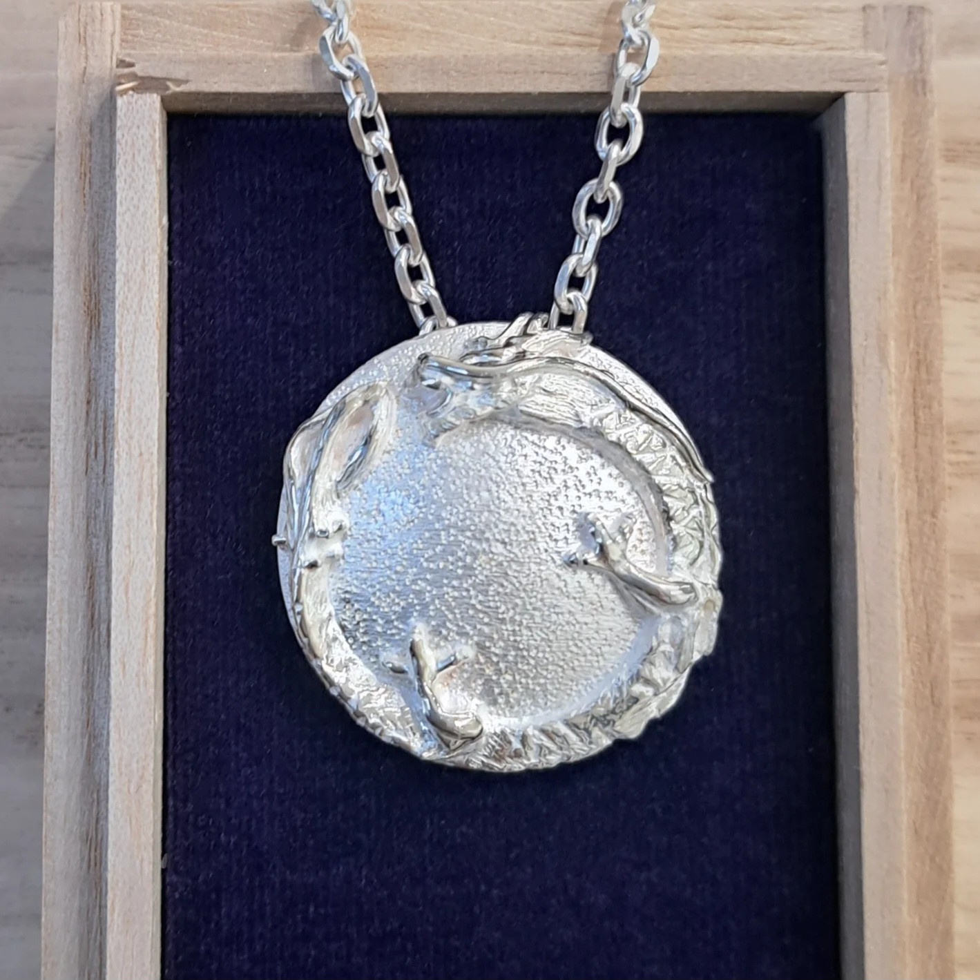 【龍の盾 ドラゴンシールド ペンダントトップ】龍  龍アクセサリー   龍シルバー 龍ネックレス  龍コンチョ 京都