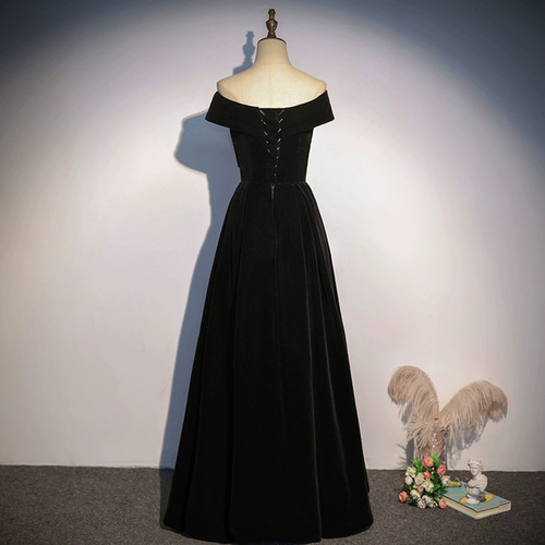 パーティードレス 黒 オフショルダー シンプル 高級感 韓国風 結婚式