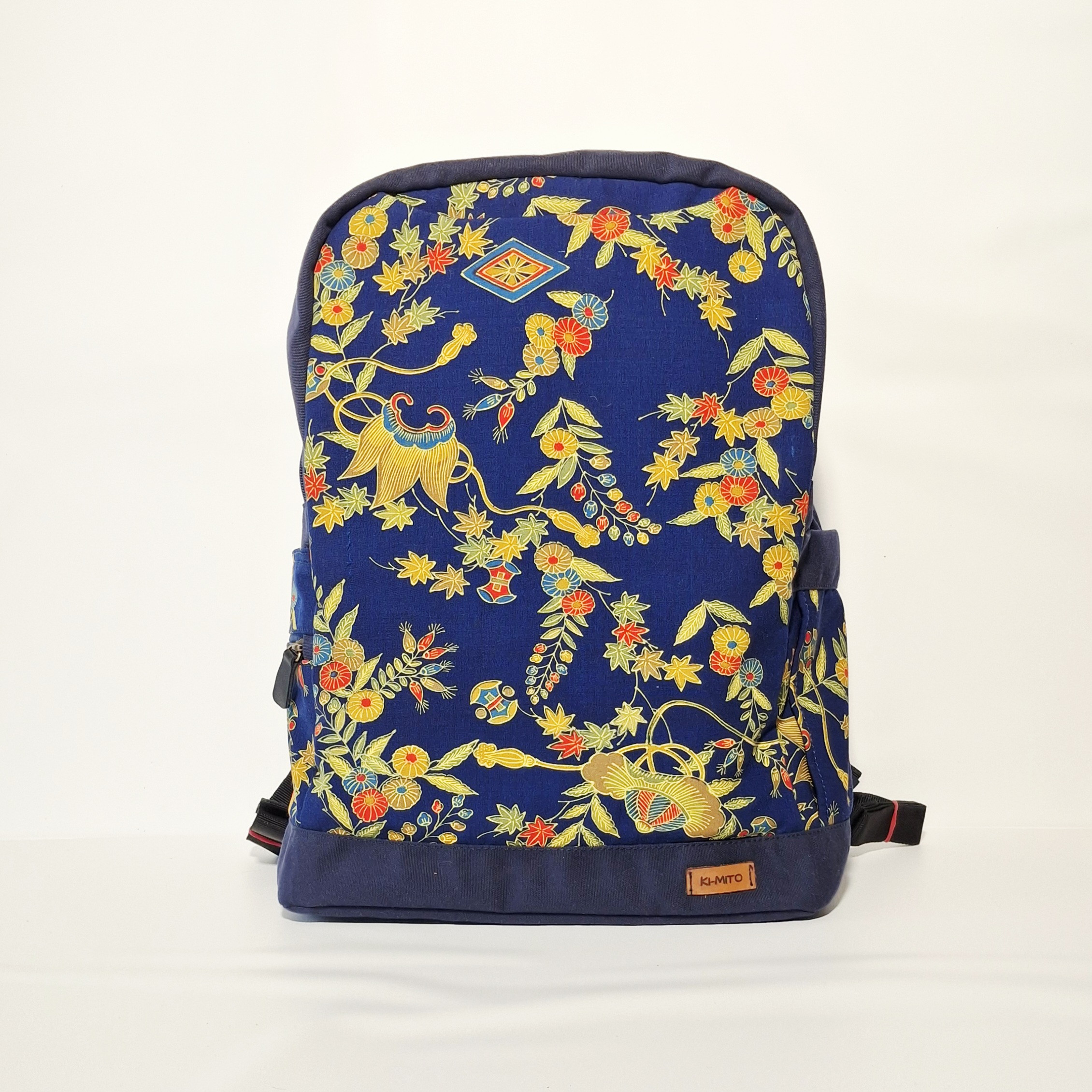 新作　着物　バックパック　LAKU（ラク）　リメイク　アップサイクル　ユニセックス