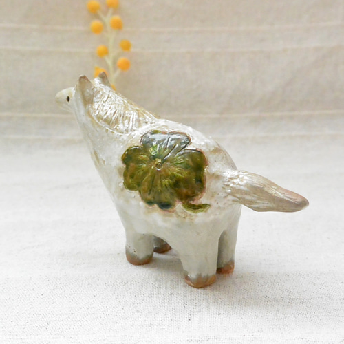 馬の置物（クローバーB) 干支・午年 ウマ・うま 手作り陶器・陶芸 植物