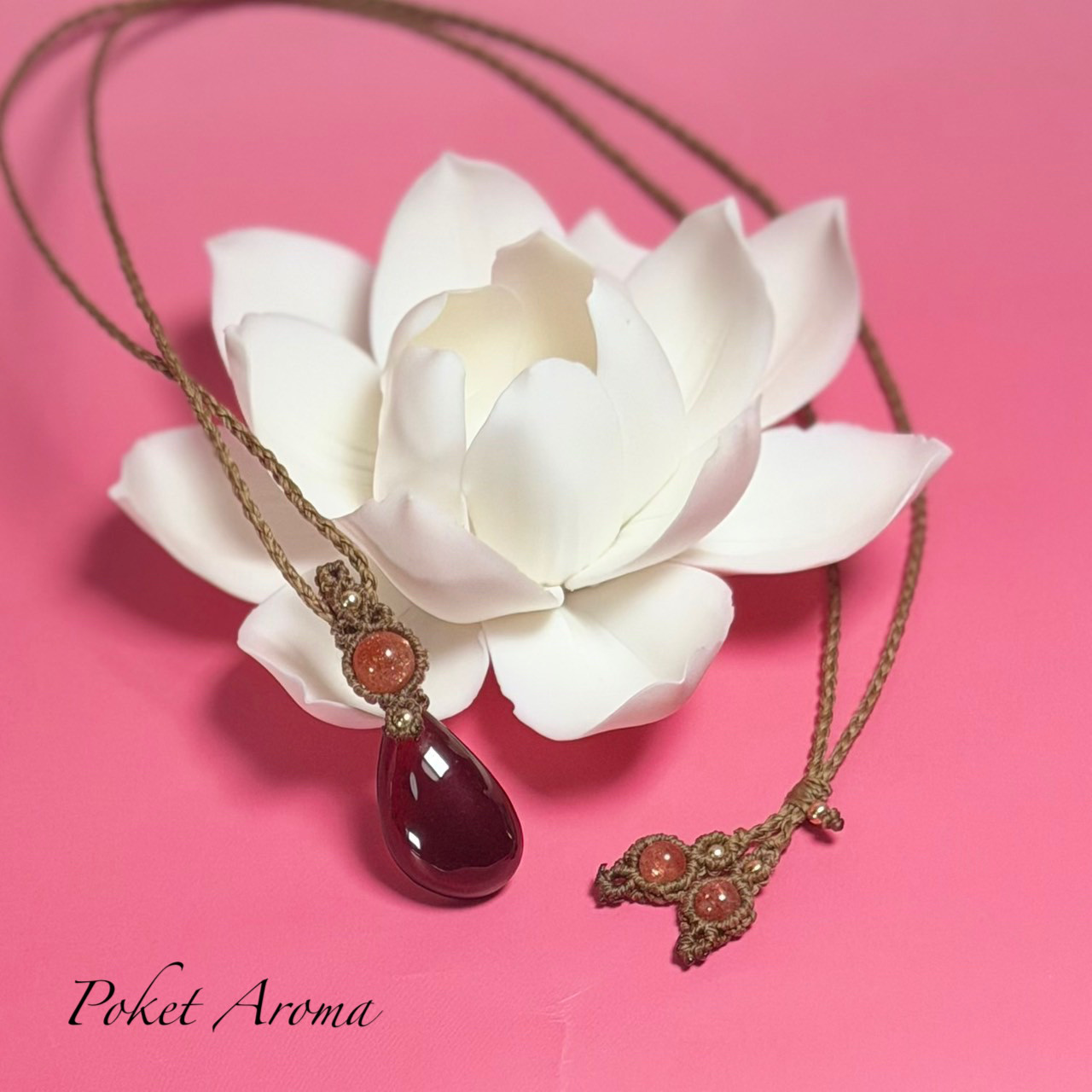 『橙紀』オレンジガーネットとサンストーンのマクラメペンダントネックレス