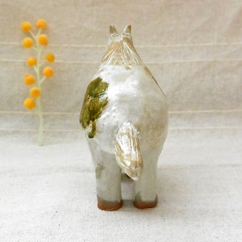 馬の置物（クローバーC) 干支・午年 ウマ・うま 手作り陶器・陶芸 植物