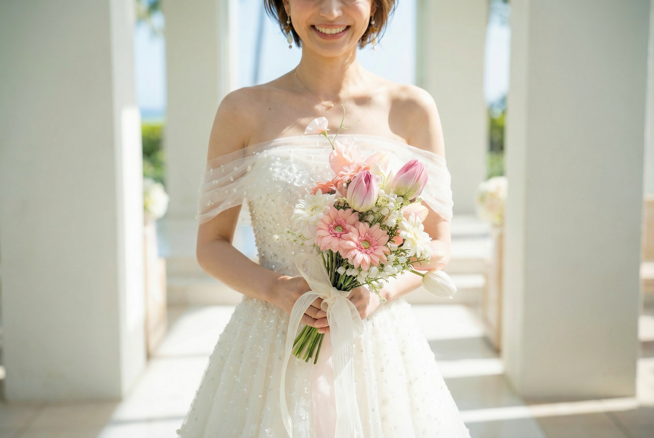 ピンクチューリップとガーベラの韓国風ナチュラルウェディングブーケ｜やさしい春色・前撮り・二次会に