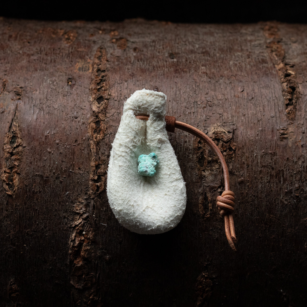 yoki  ターコイズ原石　鹿革巾着袋　175271