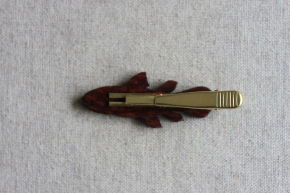 シーラカンス木製ネクタイピン 6枚目の画像