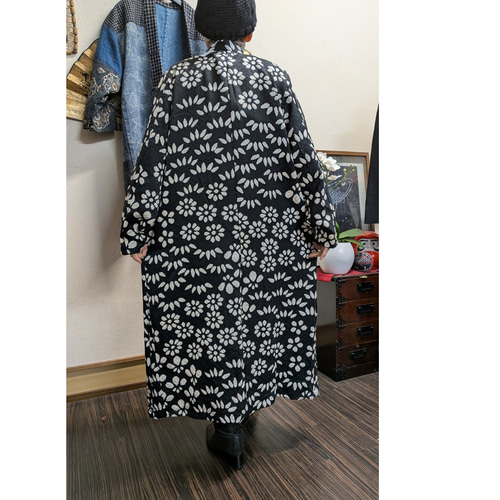 上質小紋の総絞りの前開きコート 着物リメイク ワンピース 着物