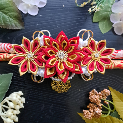 赤と金のつまみ細工帯留め 帯飾り 帯留め ⭐～楓樺～⭐ 通販 20241114