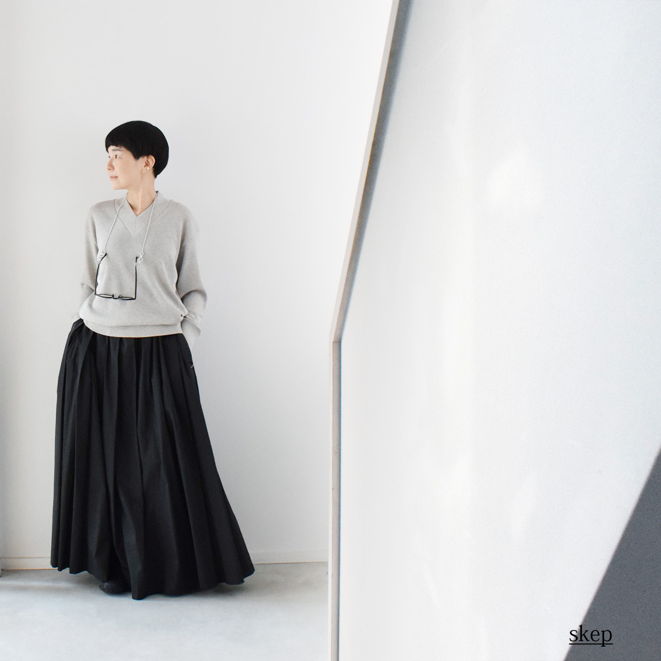 長袖Vネックニット：グレー［NT59LSGY］