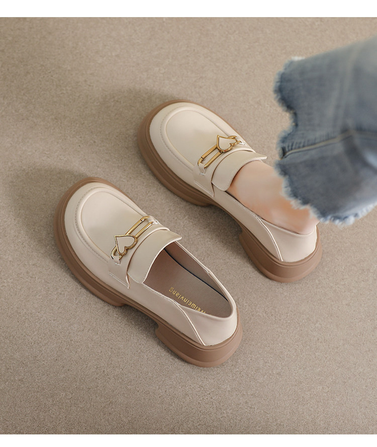 厚底楽福靴女冬2026新型百合単靴復古英倫風小靴大サイズ婦人靴41 ~ 43