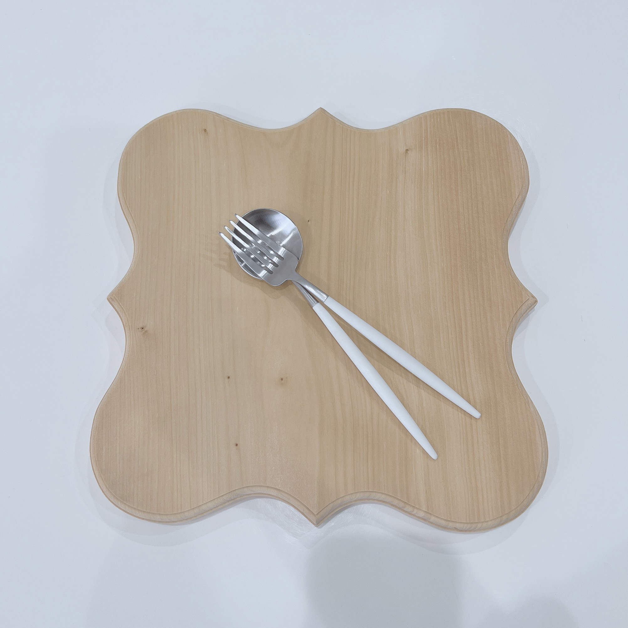 カッティングボード