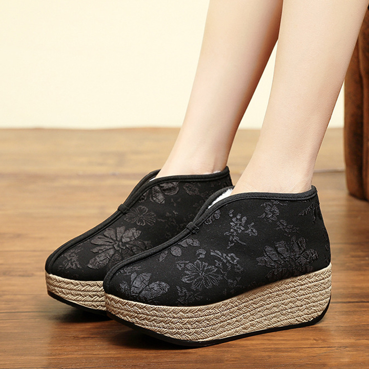 冬の加絨婦人の新中国式布靴快適厚底レトロ禅意茶芸師のスニーカー