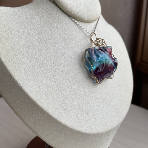 アンダラクリスタル・多色✨虹入り✨〜14kgfワイヤーペンダントトップ