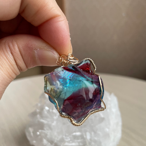 アンダラクリスタル・多色✨虹入り✨〜14kgfワイヤーペンダントトップ