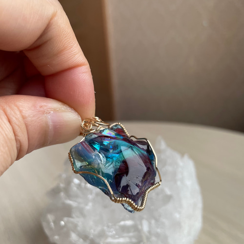 アンダラクリスタル・多色✨虹入り✨〜14kgfワイヤーペンダントトップ