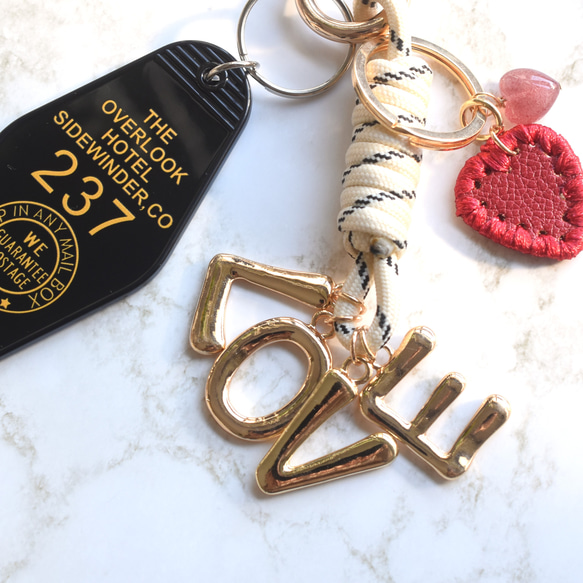 バレンタイン2026【数量限定】LOVE＆ハート　レッドアベンチュリン　カラビナ　ハンドストラップ・バッグチャーム 1枚目の画像