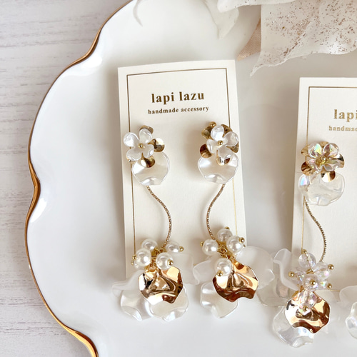 組曲ジュエリー　ダイヤホワイトゴールドフラワーピアス No.267】ゴールドフラワーと贅沢花びら ピアス or イヤリング