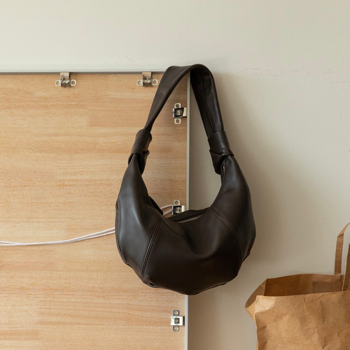 ラムレザー ショルダーバッグ ｜軽量0.3kg｜結び目デザイン｜内