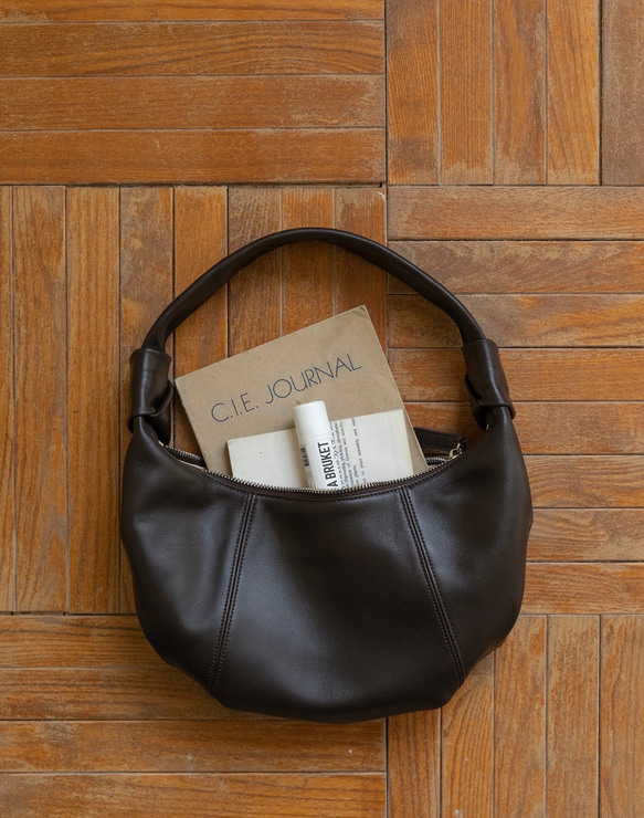 ラムレザー ショルダーバッグ ｜軽量0.3kg｜結び目デザイン｜内