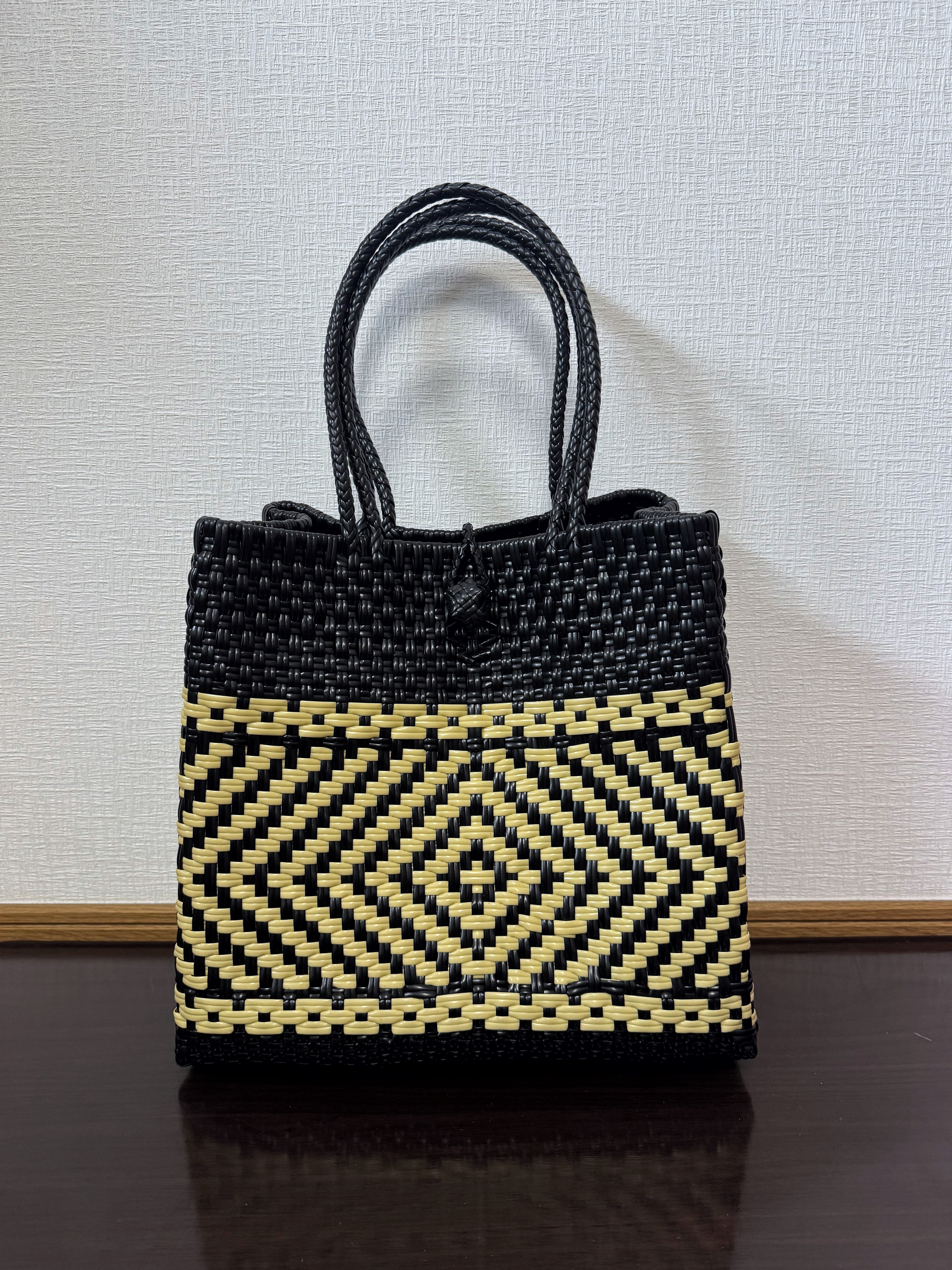 まるごと洗えるバッグ　プラカゴ　メルカド　大容量　トートバッグ　パサールバッグ　模様編み　細編み　ブラック×クリーム