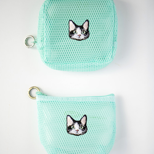 猫ちゃんたちの刺繍メッシュポーチ ポーチ〈カーリーハチワレ〉2個