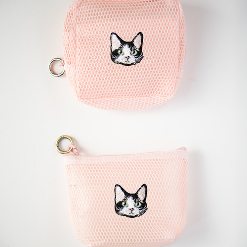 猫ちゃんたちの刺繍メッシュポーチ ポーチ〈カーリーハチワレ〉2個