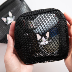 猫ちゃんたちの刺繍メッシュポーチ ポーチ〈カーリーハチワレ〉2個