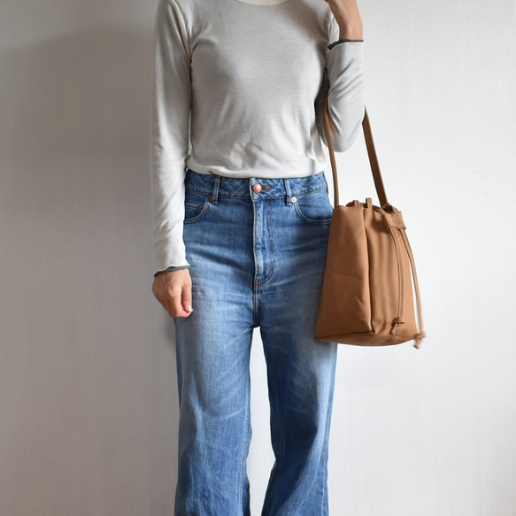 RING MINI TOTE BAG(モカ/ベージュ)ワンハンドル 巾着 帆布 トート  肩掛け コンパクト 7枚目の画像