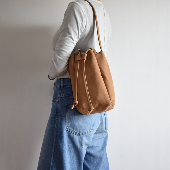 RING MINI TOTE BAG(モカ/ベージュ)ワンハンドル 巾着 帆布 トート  肩掛け コンパクト 2枚目の画像