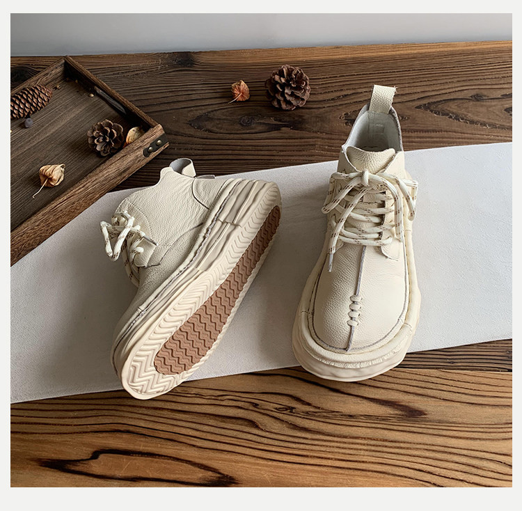 頭層牛革製 女性用厚底ショートブーツ 2025 年ウィンターモデル｜ブサカワ大トゥデザイン フリース入りマーティンブーツ