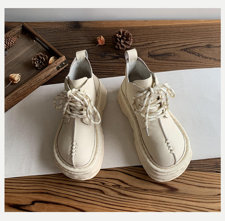 頭層牛革製 女性用厚底ショートブーツ 2025 年ウィンターモデル｜ブサカワ大トゥデザイン フリース入りマーティンブーツ