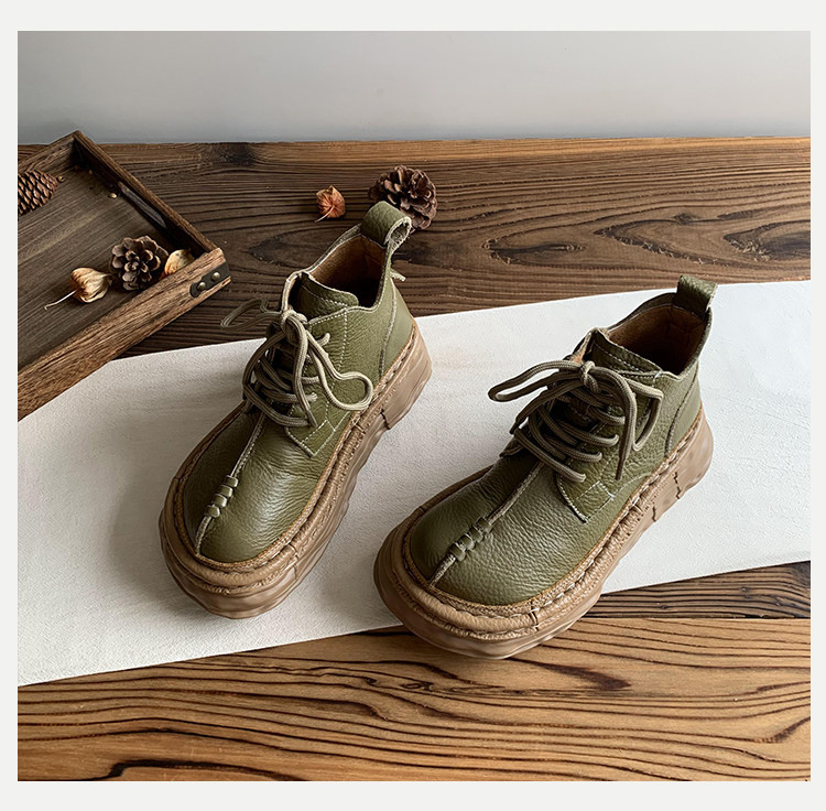 頭層牛革製 女性用厚底ショートブーツ 2025 年ウィンターモデル｜ブサカワ大トゥデザイン フリース入りマーティンブーツ