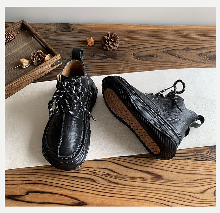 頭層牛革製 女性用厚底ショートブーツ 2025 年ウィンターモデル｜ブサカワ大トゥデザイン フリース入りマーティンブーツ