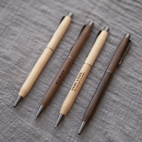 木製ボールペン シンプルデザイン 木製ボディ シンプルボールペン（ベージュ／ブラウン） ペン・筆記用具