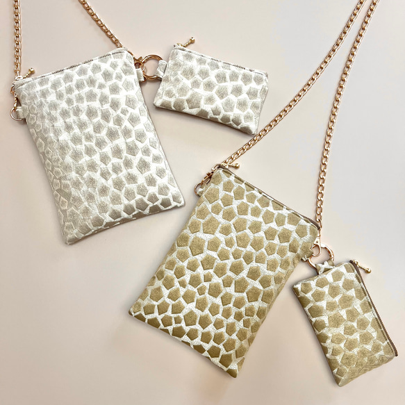 TAURUSのポシェット Ashley Wilde イギリス生地 スマホポシェット