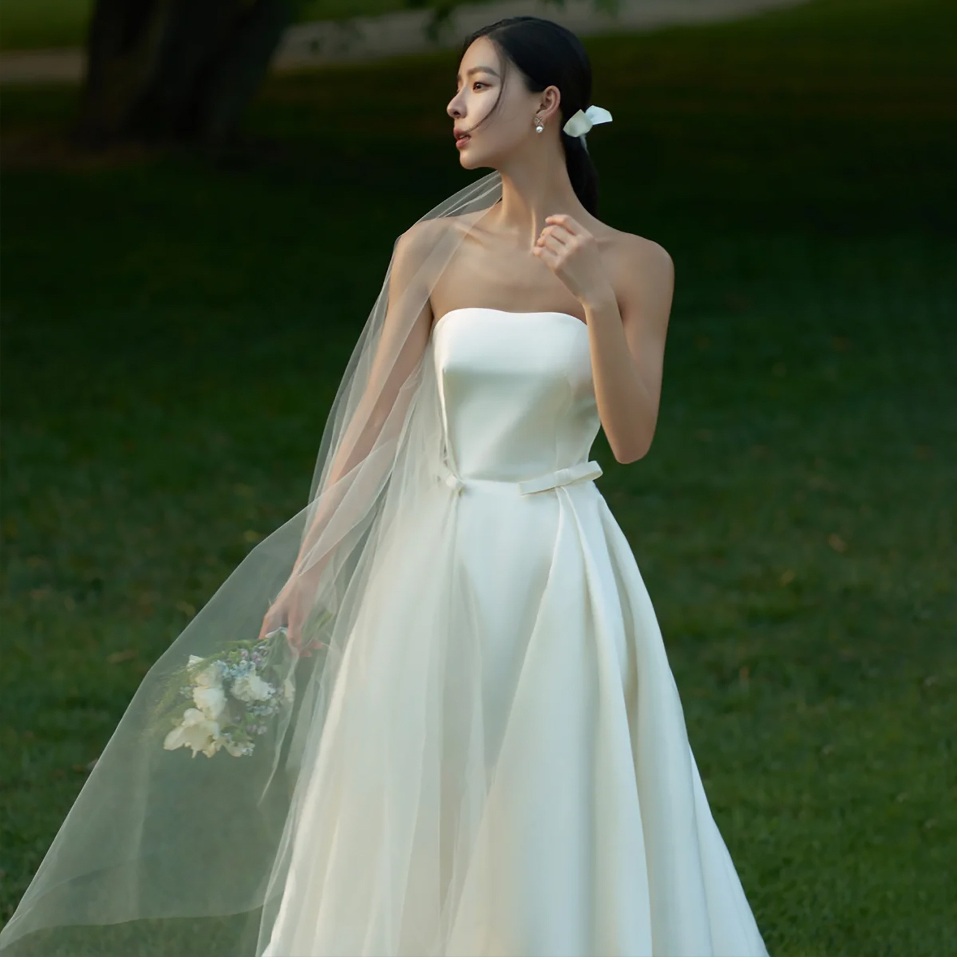 高級感 黒 白 サテン オフショルダー ウェディングドレス 韓国風 結婚式 花嫁 演奏会 誕生日 前撮り HL957