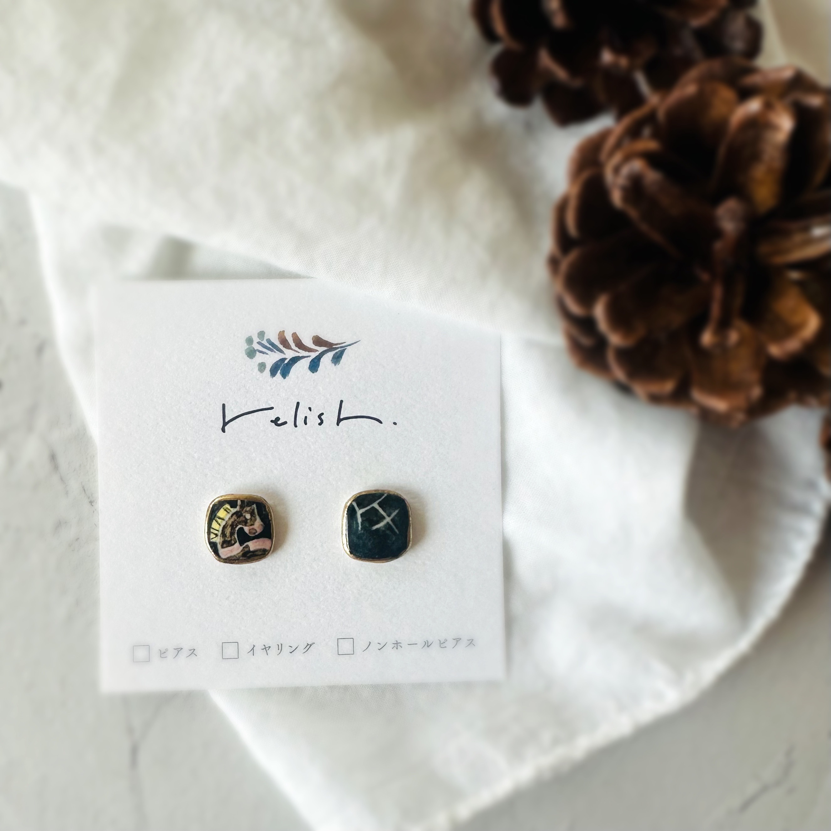 干支 馬 午 金継ぎ 陶器 ピアス イヤリング ノンホールピアス 小ぶり 小さい スクエア ゴールド 金 黒 ブラック