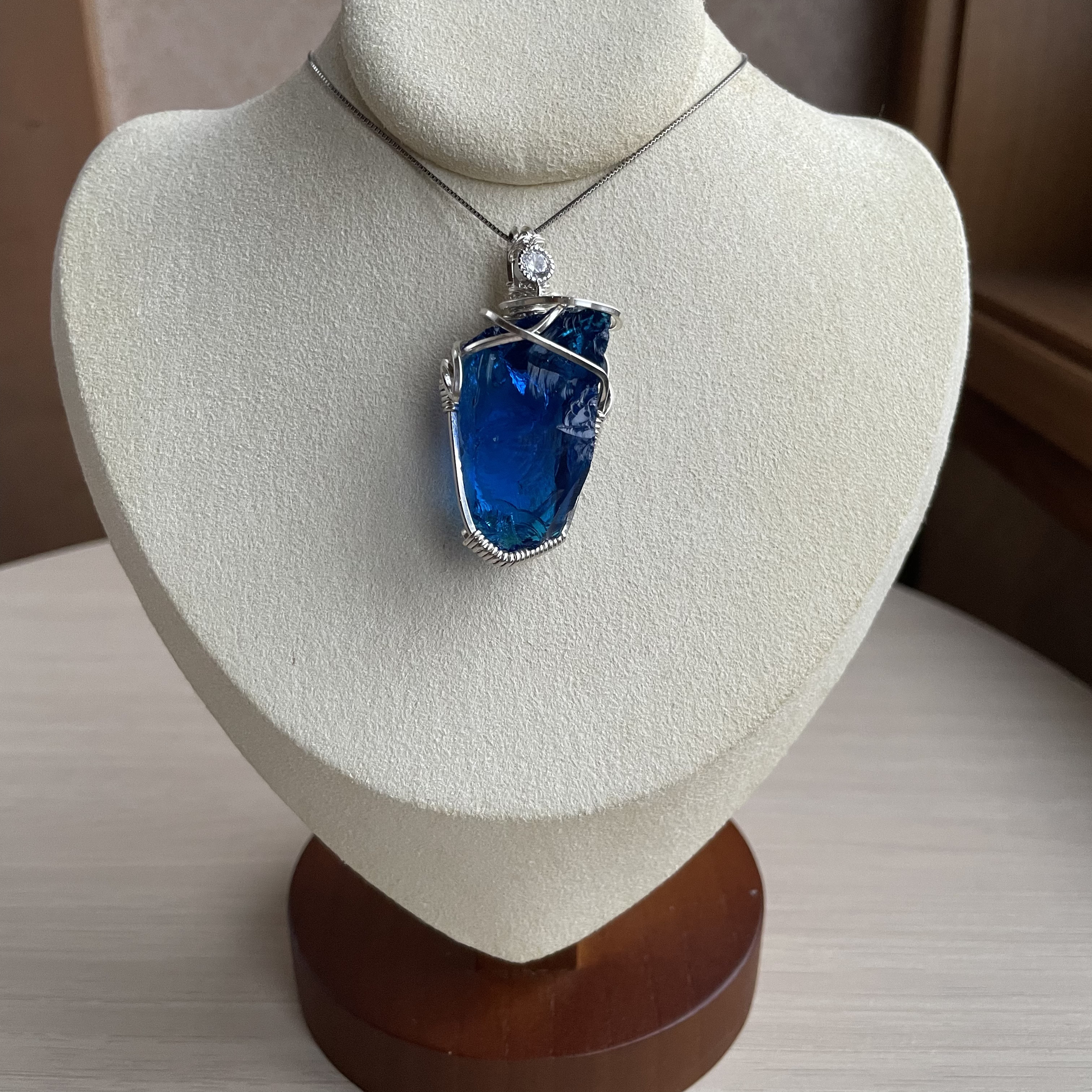 アンダラクリスタル✨タンザナイトファイヤーペンダントトップ〜シルバーフィールドワイヤー