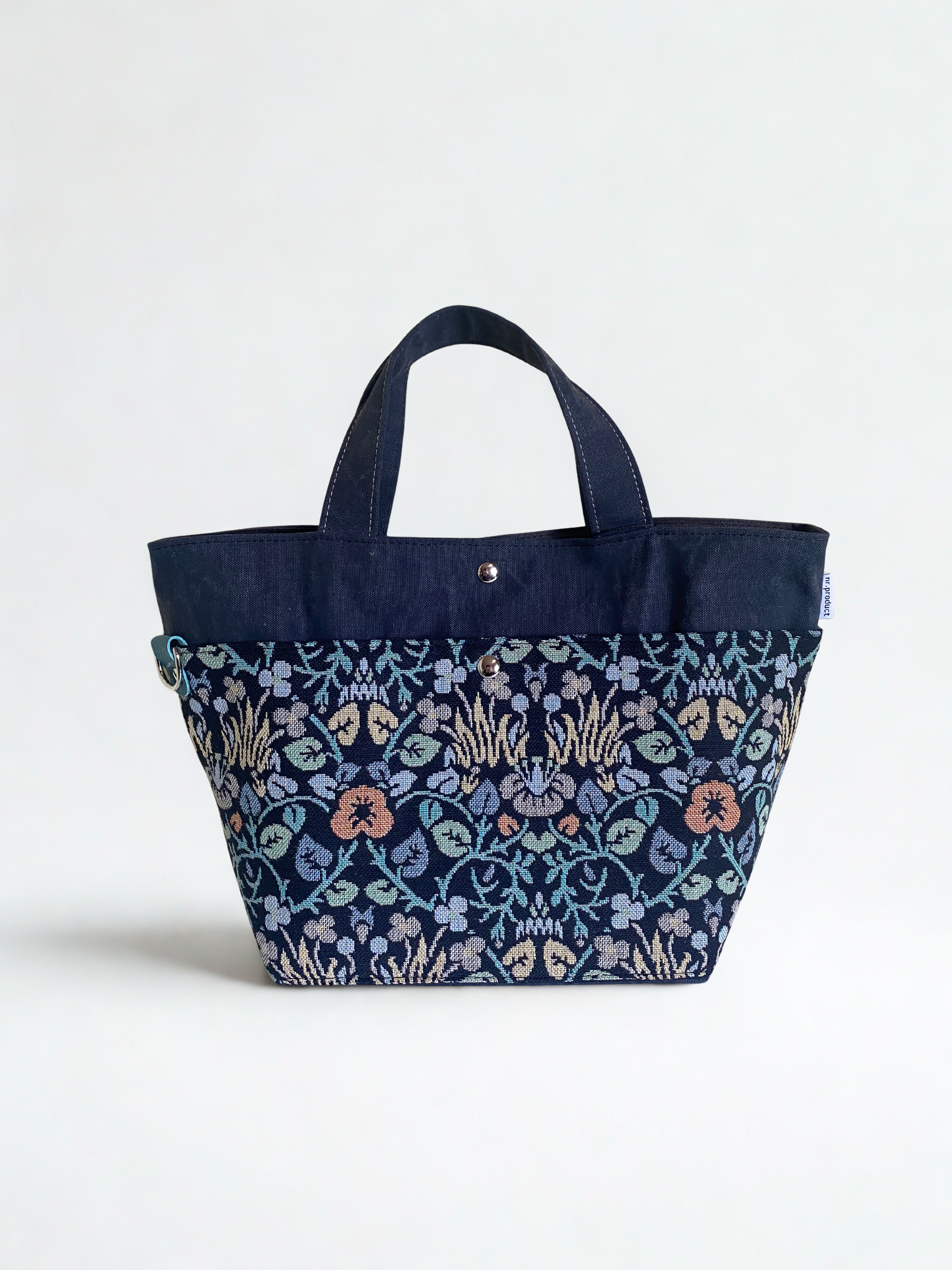 ポケットがたくさん付いたトートバッグ　ネイビー