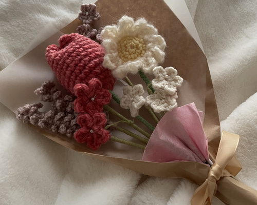 枯れない花】レッド あみぐるみ 枯れない花束 編み物 毛糸花束