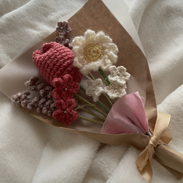 枯れない花】レッド あみぐるみ 枯れない花束 編み物 毛糸花束