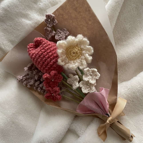 枯れない花】レッド あみぐるみ 枯れない花束 編み物 毛糸花束