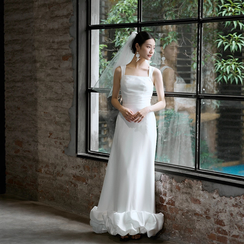 ウェディングドレス 白黒 ノースリーブ シンプル 韓国風 花嫁 結婚式 パーティー 演奏会 前撮り お呼ばれ AK533