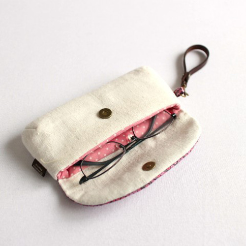 感謝セール♪ めがねケース・ストラップ付き/ペニー メガネケース