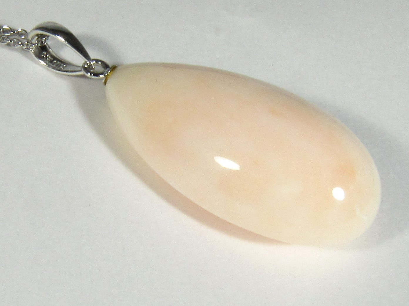 宝石珊瑚　さんご　オオバルペンダント　ネックレス　アクセサリー・ジュエリ－　 IMG－1879